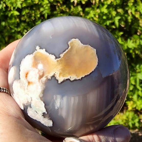 Large & Heavily Blooming Moody Flower Agate Sphere - Picture 4 of 16